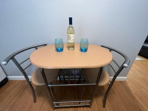 Charming 1 Bedroom Home Conveniently Located