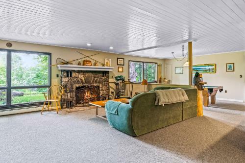 Five Chimneys Lake House