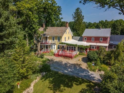 Saratoga Farmstead B&B