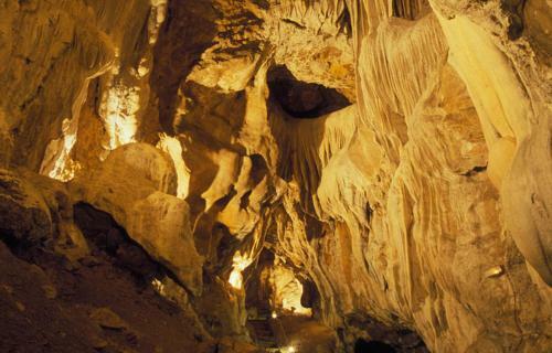 Apartamentos Cueva De Las Guixas Villanua 3000