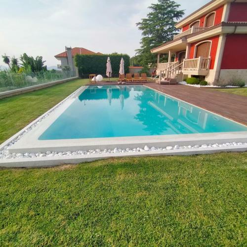 Espectacular Villa Con Piscina Inifity