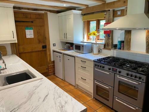 Stunning 4-bed Suffolk Barn In Brundish
