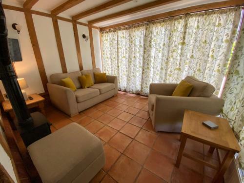 Stunning 4-bed Suffolk Barn In Brundish