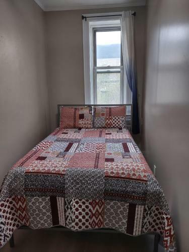 2 Br Top Floor Apartment