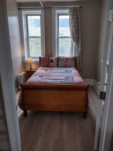 2 Br Top Floor Apartment