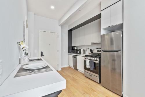 Apartamento Maison Bella - Modern Studio W Charming Juliet Balcony