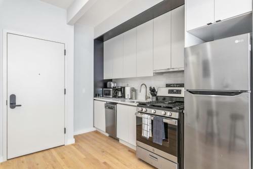 Apartamento Maison Bella - Modern Studio W Charming Juliet Balcony