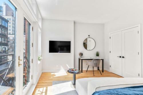 Apartamento Maison Bella - Modern Studio W Charming Juliet Balcony