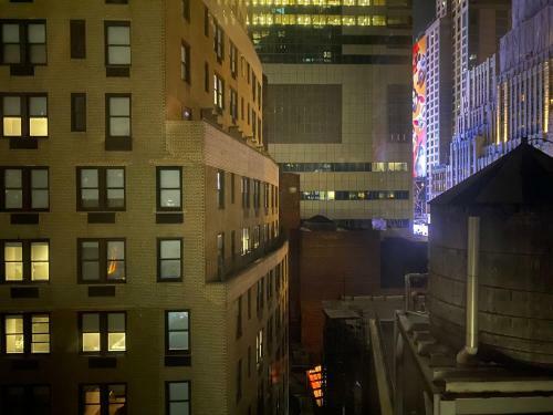 Time Square (center) Room