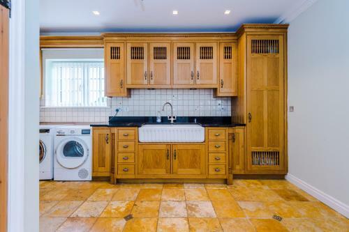 Villa Farm- A Luxury Holiday Home With Stunning Views