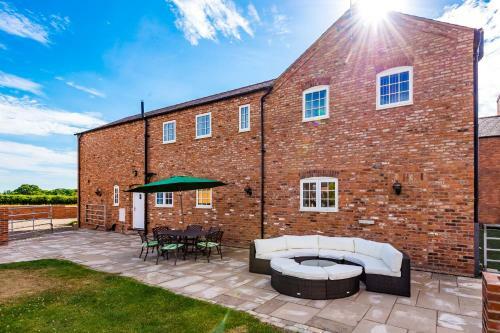 Villa Farm- A Luxury Holiday Home With Stunning Views