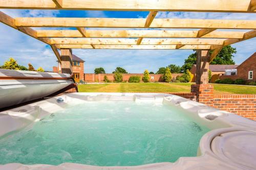 Villa Farm- A Luxury Holiday Home With Stunning Views