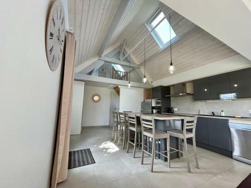 Maison Chaleureuse Avec Parking, Jardin, Terrasse