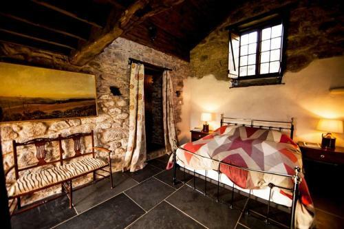 Vixen Tor Farm - Beautiful Barn With Stunning Views Across Dartmoor In Devon