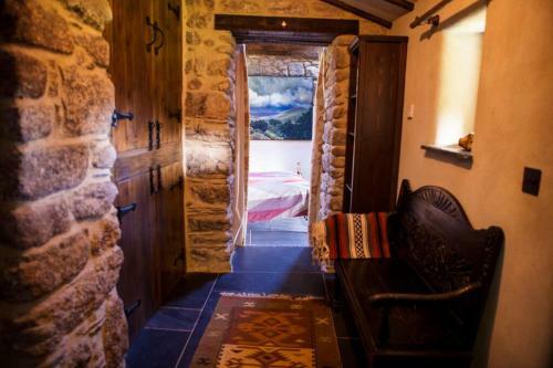 Vixen Tor Farm - Beautiful Barn With Stunning Views Across Dartmoor In Devon