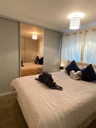 Dunfermline, 2 Bedroom Home With Free Parking