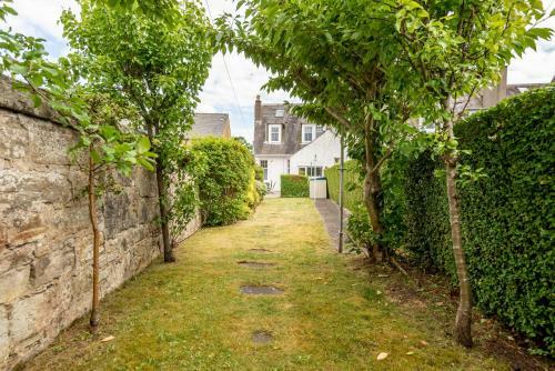 Villa Braeside - 4 Beds - Sleeps 8 - Garden