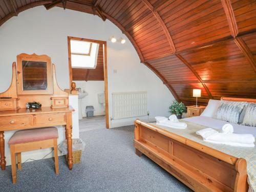 Low Lodge
