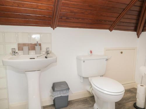 Low Lodge
