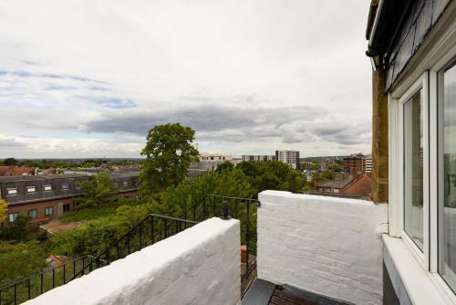 Apartamento The Harrow Wonder - Modern 2bdr Flat With Parking