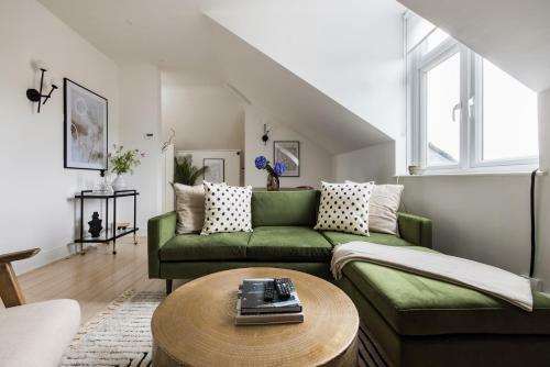 Apartamento The Harrow Wonder - Modern 2bdr Flat With Parking
