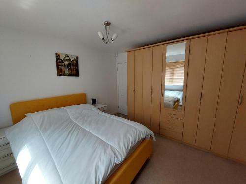 Beautiful 1bed Apartment With A Back Garden