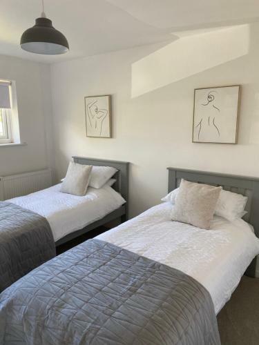 Newly Refurbished 2 Bed Apartment