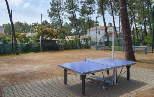 Nice Home In La Faute-sur-mer With 2 Bedrooms