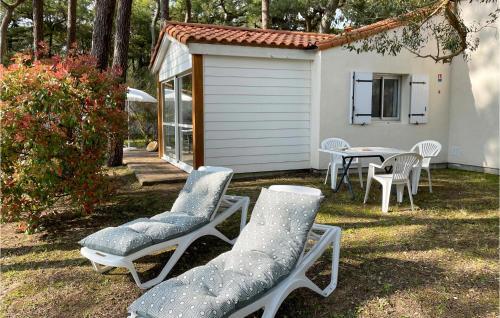 Nice Home In La Faute-sur-mer With 2 Bedrooms