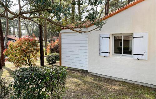 Nice Home In La Faute-sur-mer With 2 Bedrooms