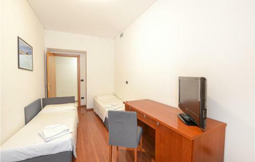 Nice Apartment In Trieste With Wifi And 2 Bedrooms