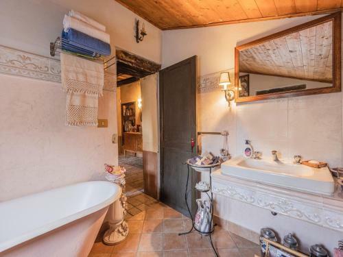 Cheerful Holiday Home In Vergato With Garden