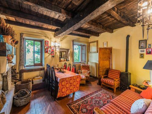 Cheerful Holiday Home In Vergato With Garden