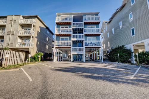 Lakefront Top Floor Beach View 2br Sleeps 6