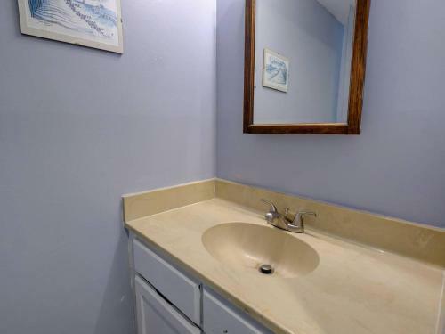 2br 2ba Lakefront Dowtown Beachview Sleeps 6