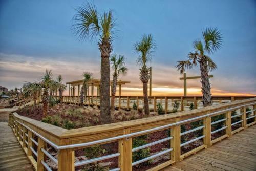 2br 2ba Lakefront Dowtown Beachview Sleeps 6