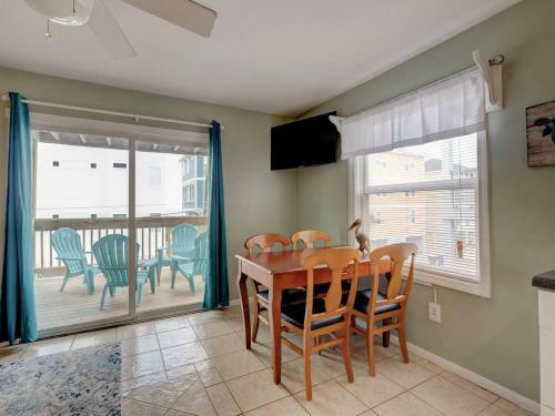 2br Condo Lakefront Step 2 Beach Sleeps 6 Boardwalk