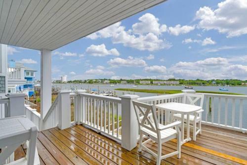 Heron Sound -rooftoppool 2 Slipboat Dock Snd Side