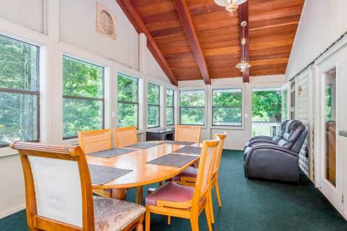 Timber Lodge -501