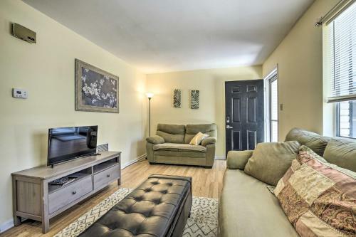 Centrally Located Durham House With Fire Pit!