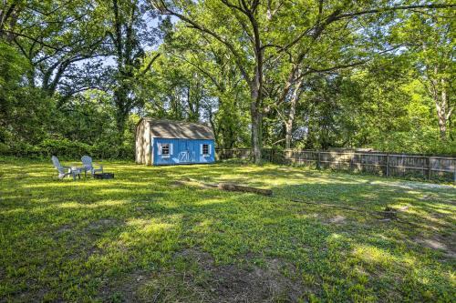 Centrally Located Durham House With Fire Pit!