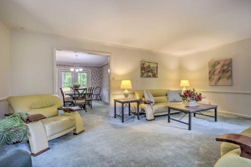 Peaceful Durham House On Pond With Huge Deck!