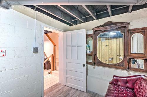 Spacious Home With Game Room And Backyard Lounge!