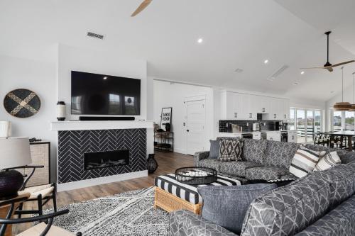 The Clubhouse Wh412