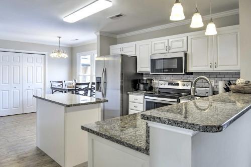 Gorgeous Graham Home With Private Heated Pool