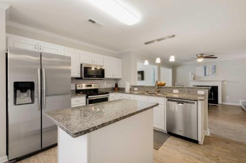 Gorgeous Graham Home With Private Heated Pool