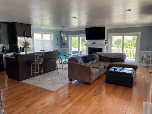 Villa 47 Terrace Ave