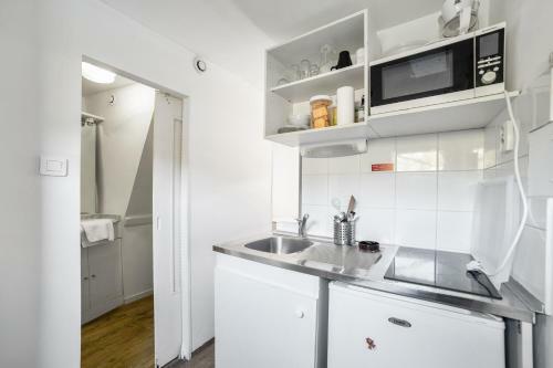 Hostal Room In Studio - Mini Studio Peniche Au Coeur De Lyon, Insolite Et Calme