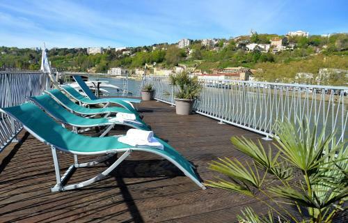 Hostal Room In Studio - Mini Studio Peniche Au Coeur De Lyon, Insolite Et Calme