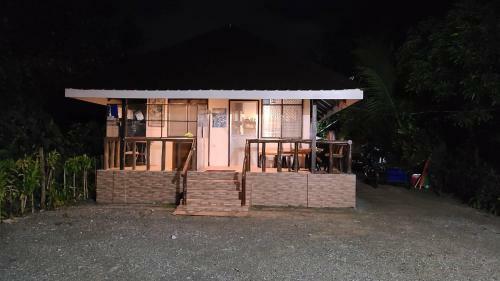 Hostal Cemento Beach House